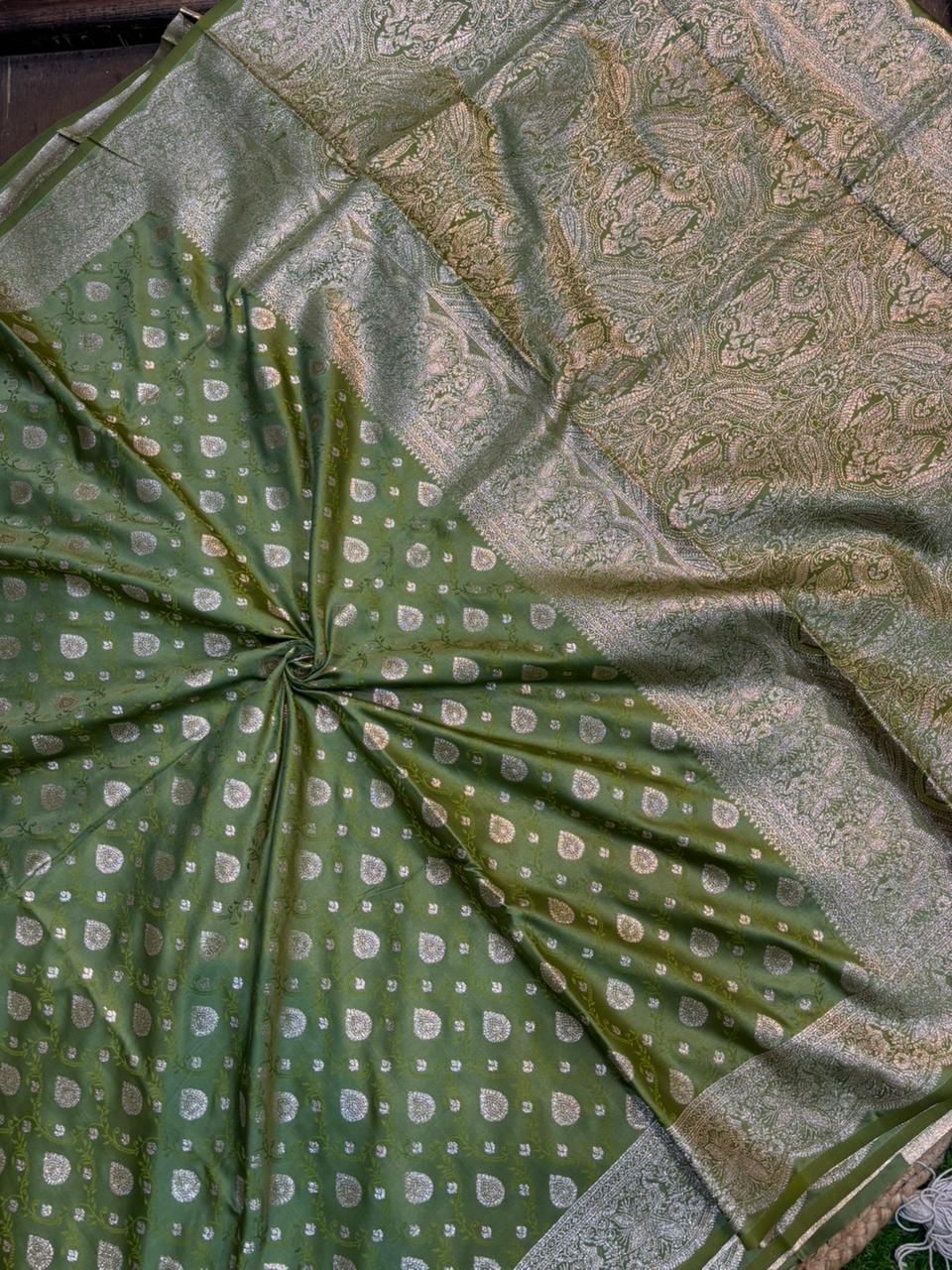 Soft Satin Silk Kathpadar Saree with Zari Work