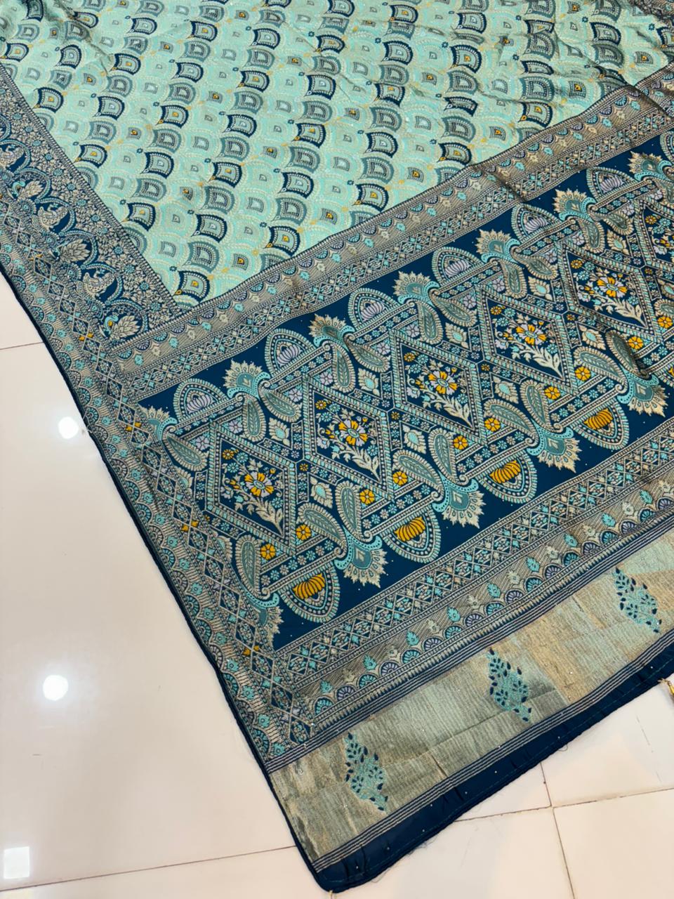 Premium Rajasthani Handloom Saree with Diamonds & Embroidery