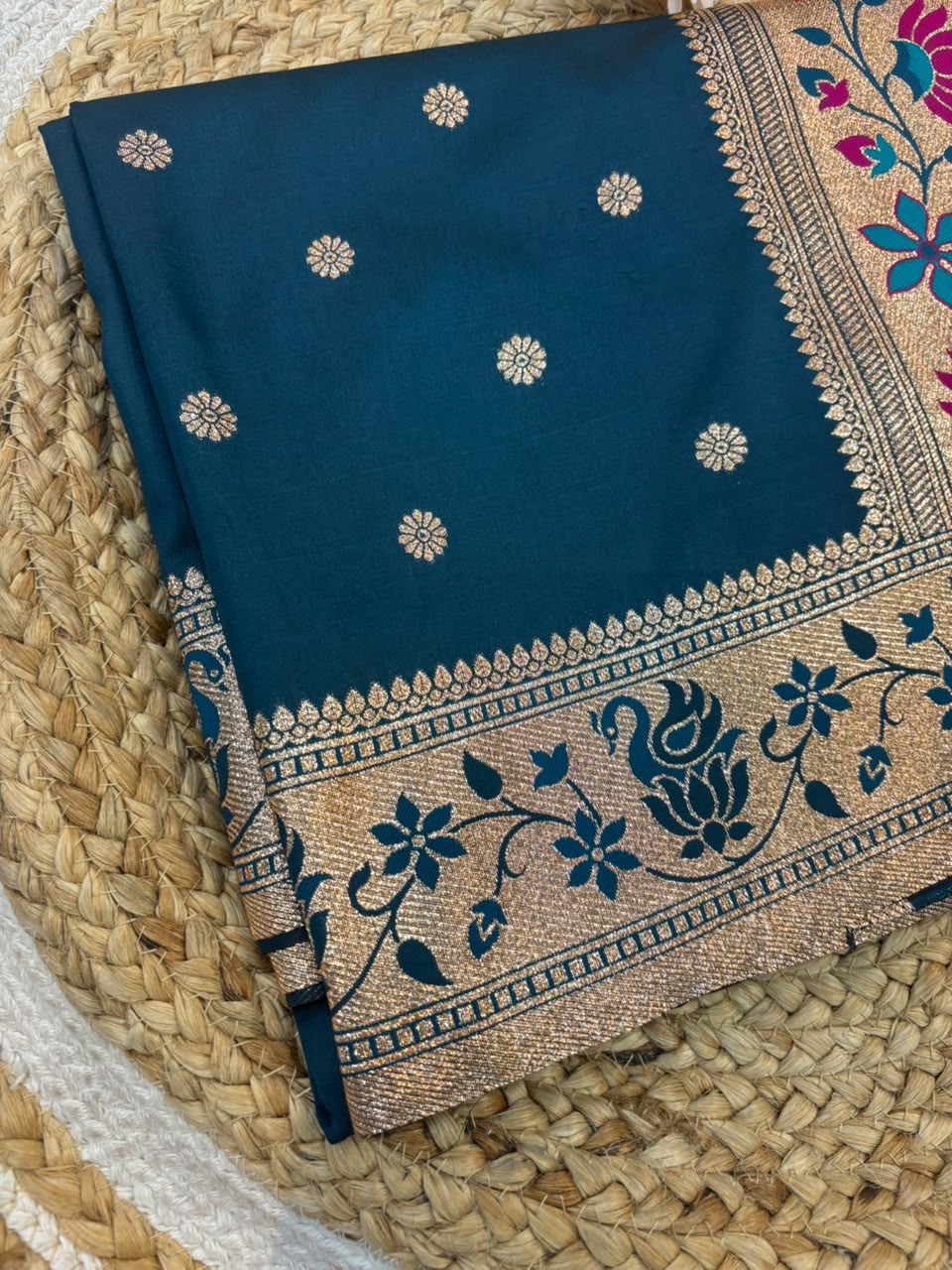 Banarasi Peshwai Silk Saree with Lotus Border | Lightweight Royal Wedding Saree