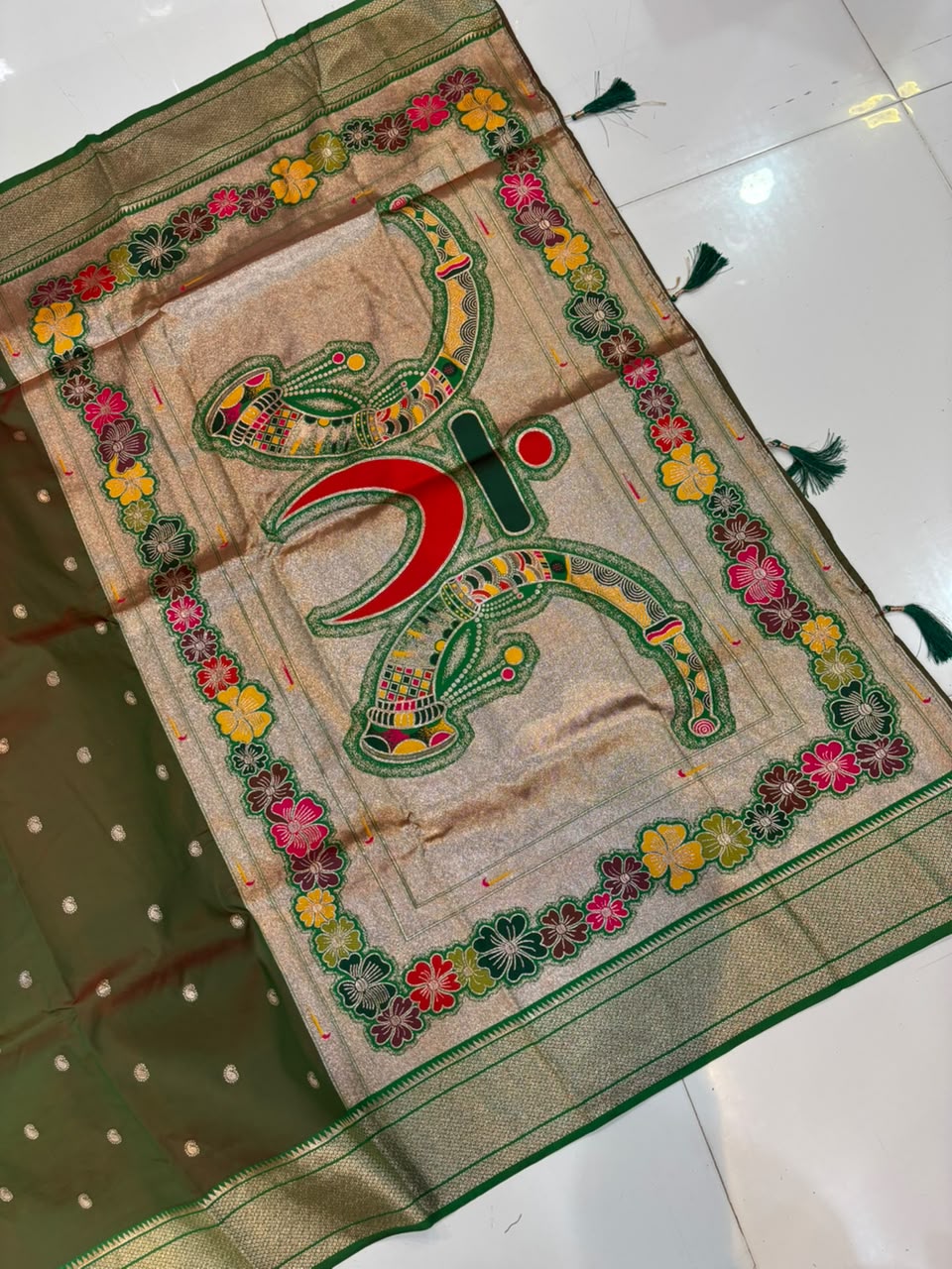 Viral Rajmata Banarasi Silk Saree with Heavy Aari Work Blouse