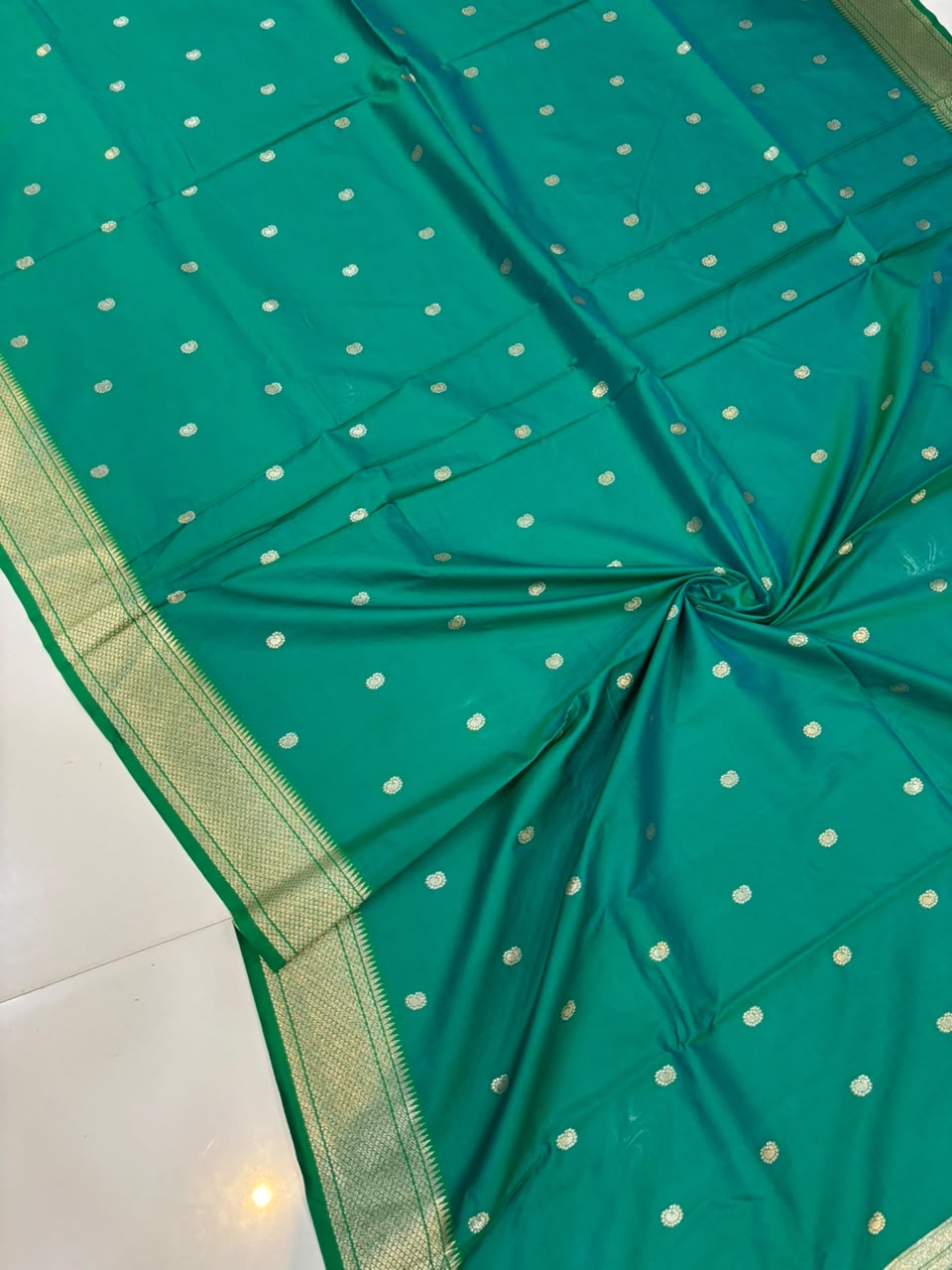 Viral Rajmata Banarasi Silk Saree with Heavy Aari Work Blouse