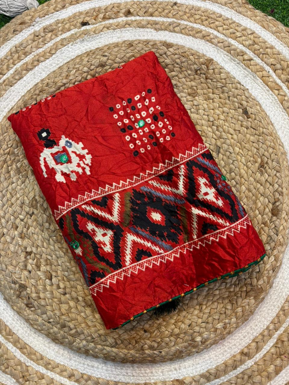 Moss Silk Saree with Embroidery Work & Warli Print