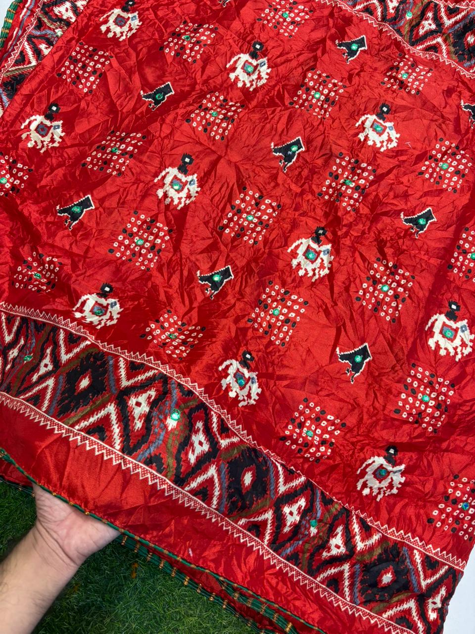 Moss Silk Saree with Embroidery Work & Warli Print