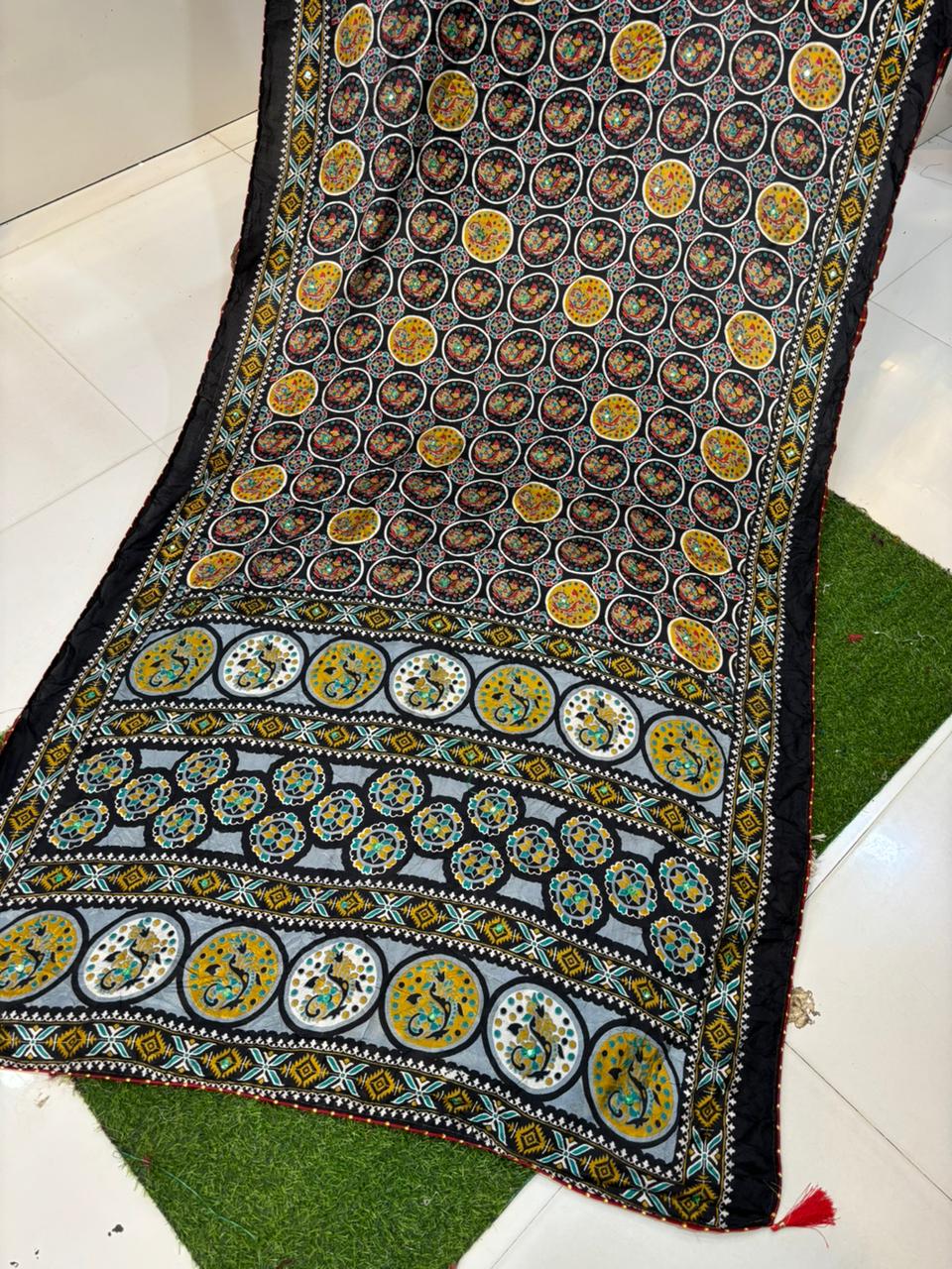 Moss Silk Saree with Embroidery Work & Warli Print
