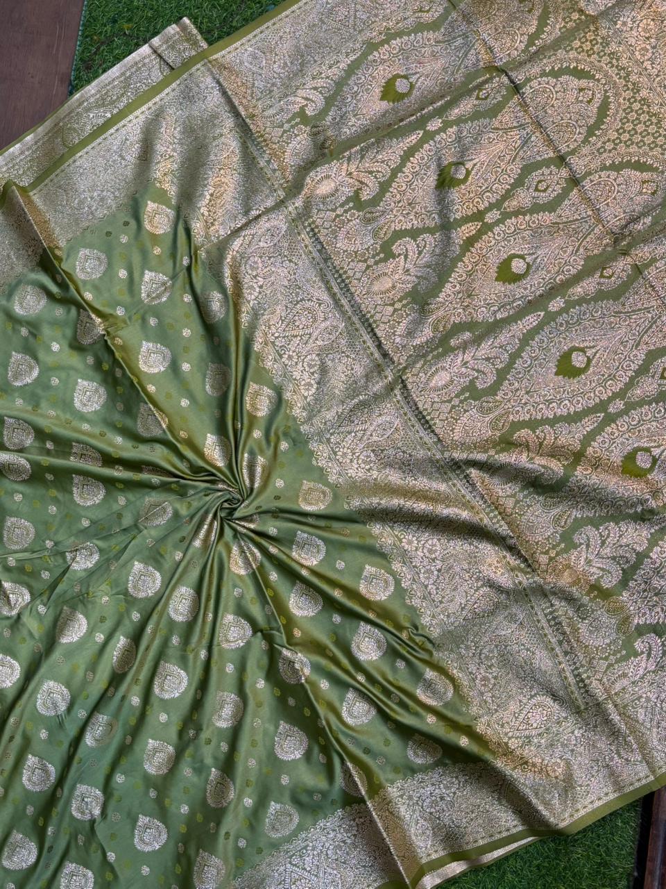 Soft Satin Silk Kathpadar Saree with Zari Work