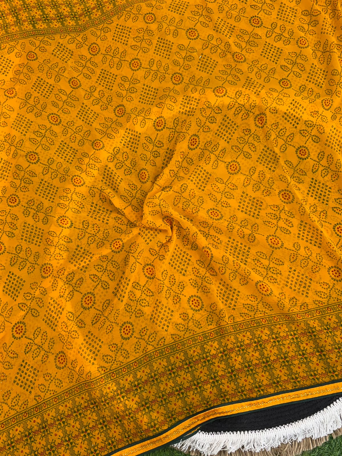 ✨ Heavy Weightless Georgette Bandhani Diamond Work Saree