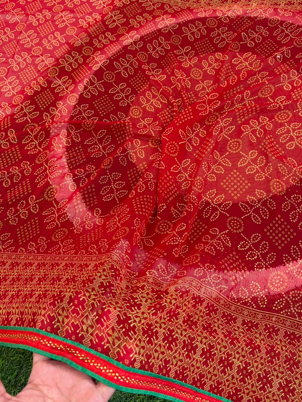 ✨ Heavy Weightless Georgette Bandhani Diamond Work Saree