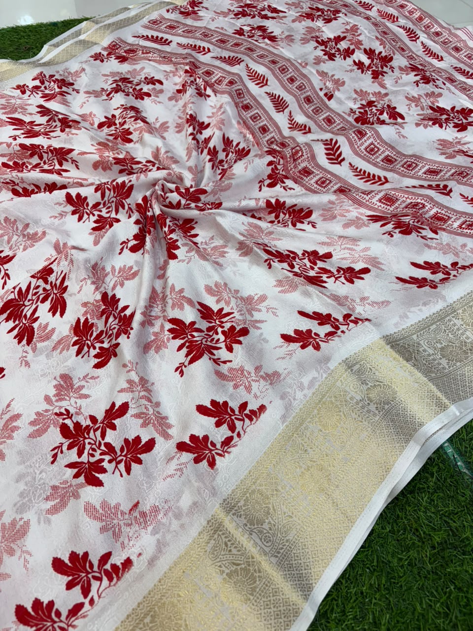 Moss Mellow Soft Kanjivaram Border Saree