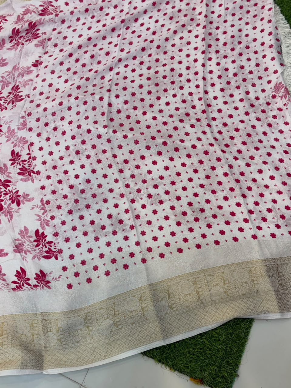 Moss Mellow Soft Kanjivaram Border Saree